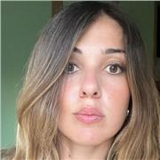 Giornalista impartisce lezioni di italiano e letteratura italiana